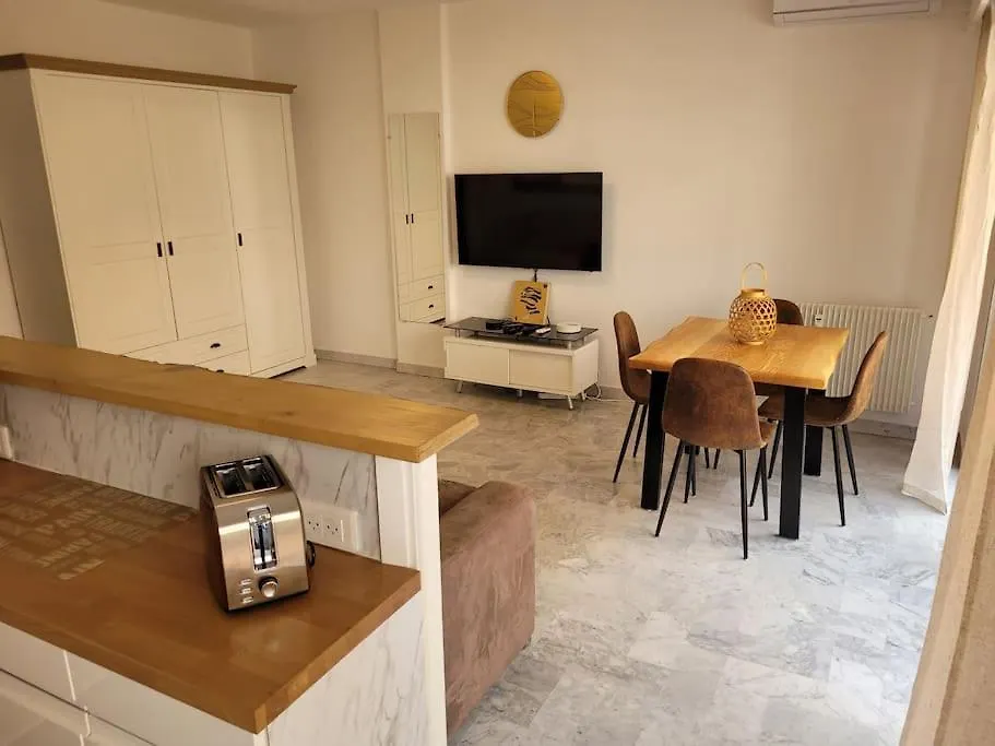 Studio Entre Plages Et Monaco Climatise Parking Roquebrune-Cap-Martin Apartment